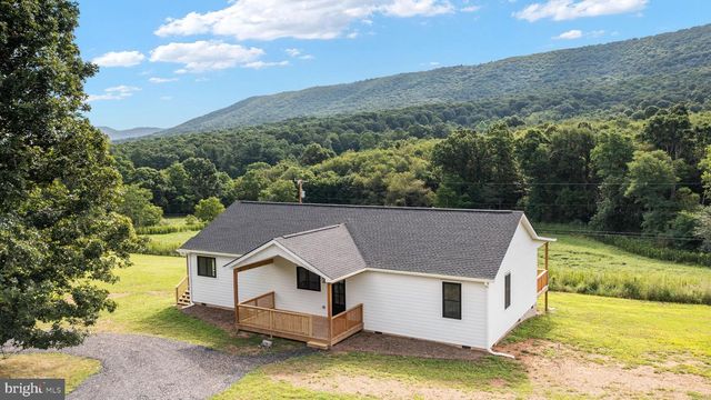1854 MIDDLE COVE RD, Mathias, WV 26812