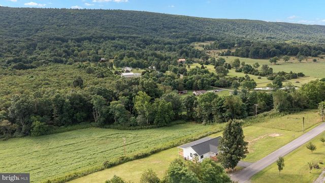 1854 MIDDLE COVE RD, Mathias, WV 26812