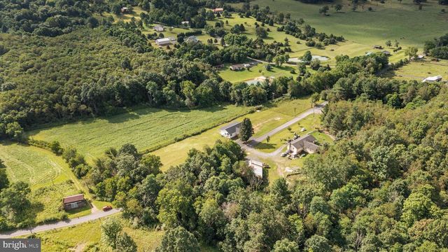 1854 MIDDLE COVE RD, Mathias, WV 26812
