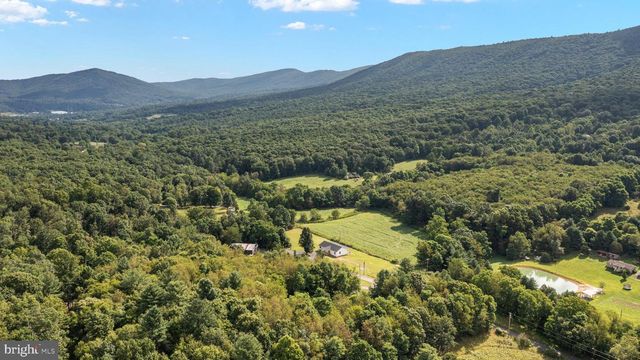 1854 MIDDLE COVE RD, Mathias, WV 26812