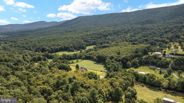 1854 MIDDLE COVE RD, Mathias, WV 26812
