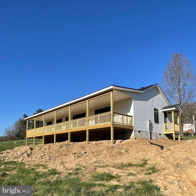 1854 MIDDLE COVE RD, Mathias, WV 26812