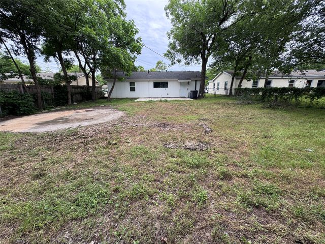 520 King Street, Burleson, TX 76028
