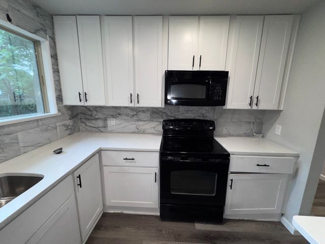 520 King Street, Burleson, TX 76028