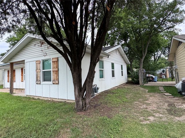 520 King Street, Burleson, TX 76028