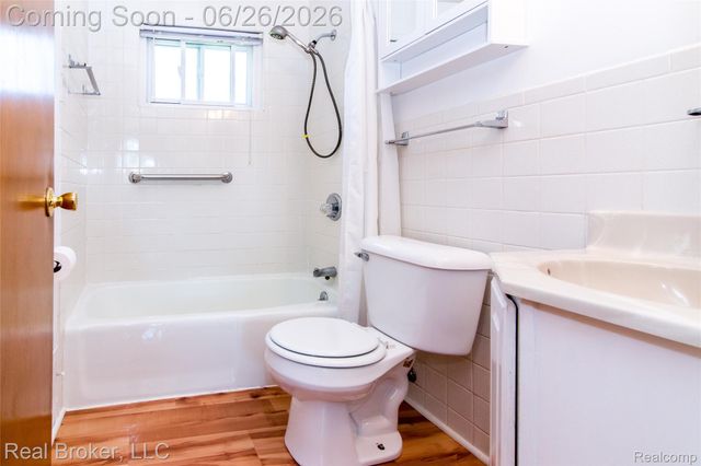 15009 Houghton Street, Livonia, MI 48154