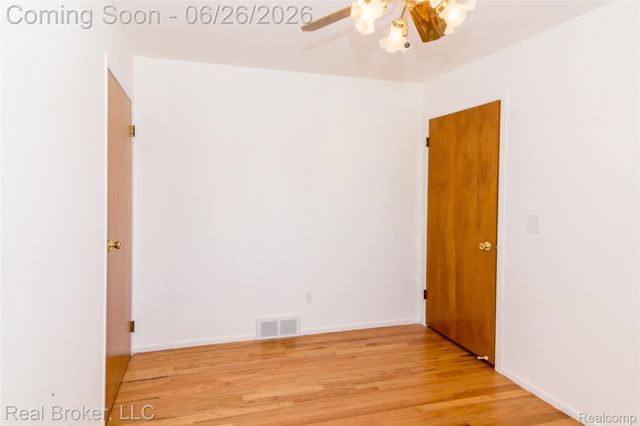 15009 Houghton Street, Livonia, MI 48154