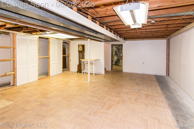 15009 Houghton Street, Livonia, MI 48154
