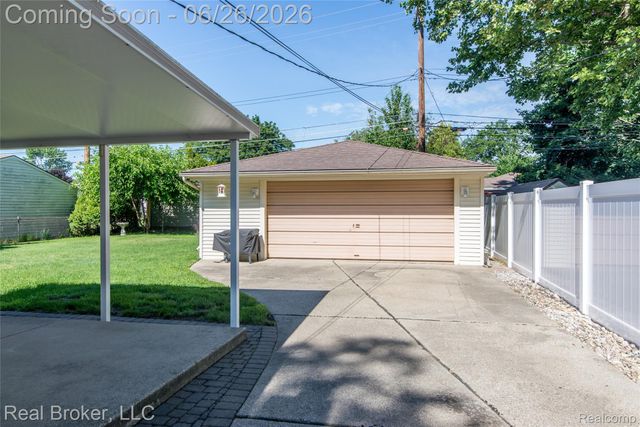 15009 Houghton Street, Livonia, MI 48154