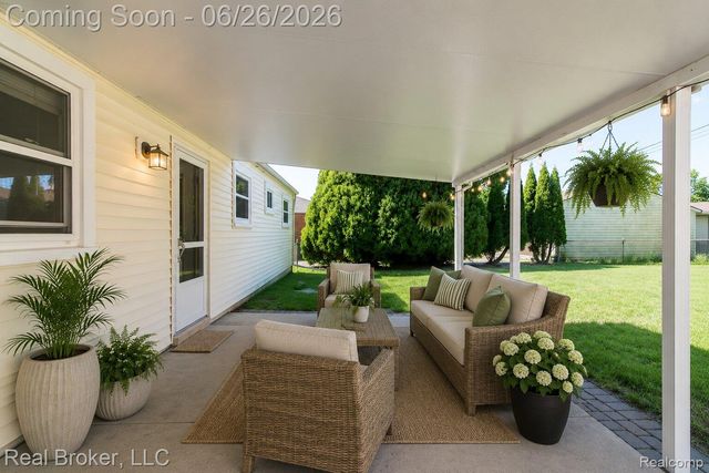 15009 Houghton Street, Livonia, MI 48154