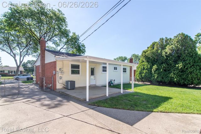 15009 Houghton Street, Livonia, MI 48154