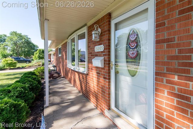 15009 Houghton Street, Livonia, MI 48154