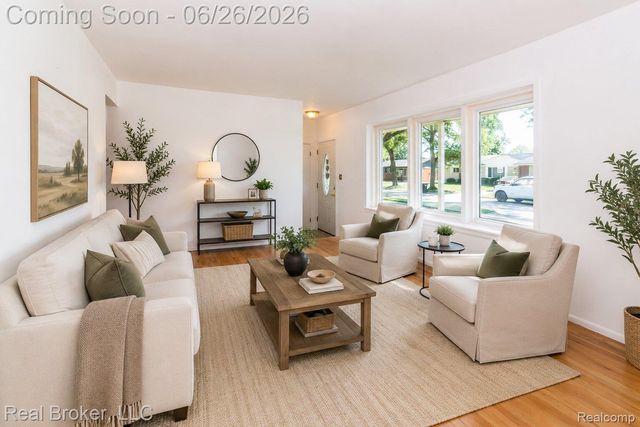 15009 Houghton Street, Livonia, MI 48154