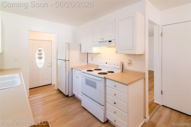 15009 Houghton Street, Livonia, MI 48154