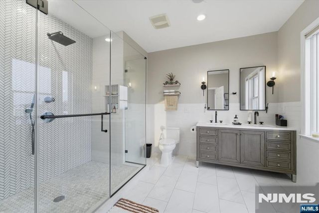 620 38th Street 205, Union City, NJ 07087