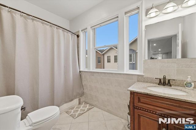620 38th Street 205, Union City, NJ 07087
