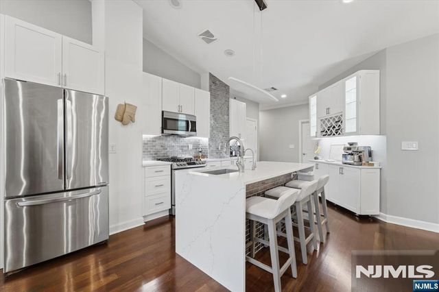 620 38th Street 205, Union City, NJ 07087