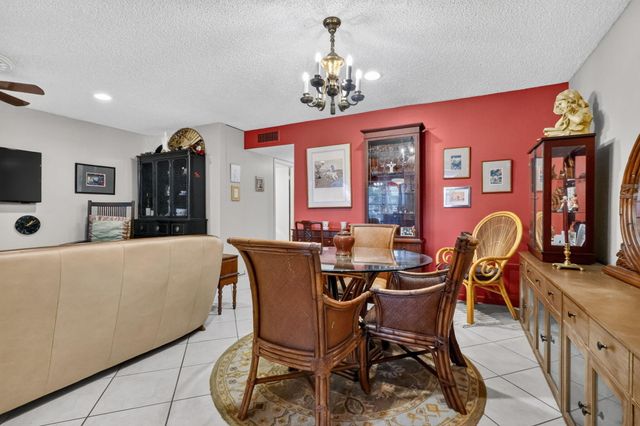 5073 LAKEFRONT Boulevard B, Delray Beach, FL 33484