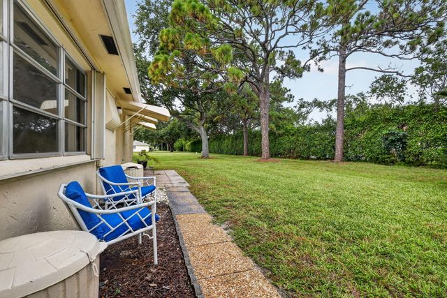 5073 LAKEFRONT Boulevard B, Delray Beach, FL 33484