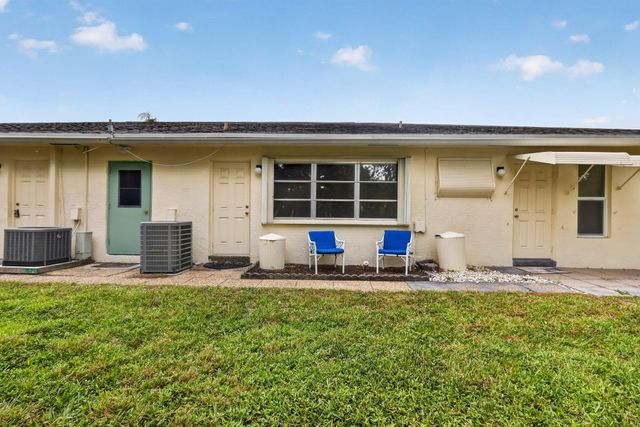 5073 LAKEFRONT Boulevard B, Delray Beach, FL 33484