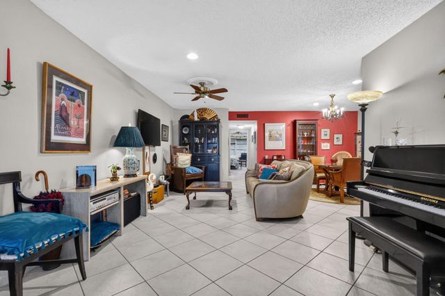 5073 LAKEFRONT Boulevard B, Delray Beach, FL 33484