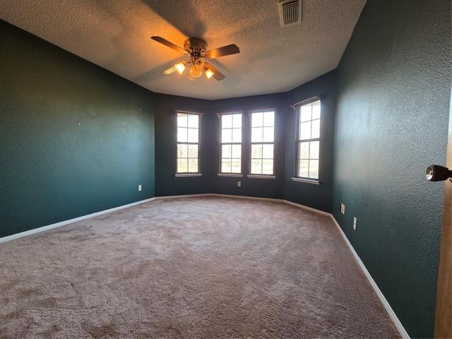 138 Pin Oak Drive, Angleton, TX 77515