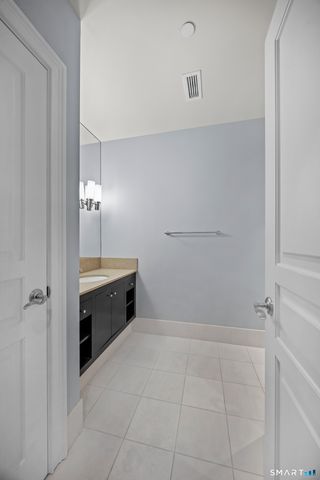 100 Parrott Drive 1106, Shelton, CT 06484
