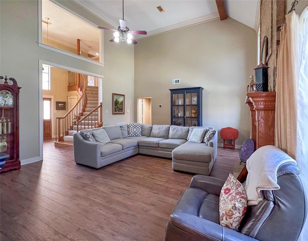 104 Daylily Drive, Lake Jackson, TX 77566