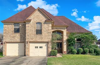 104 Daylily Drive, Lake Jackson, TX 77566