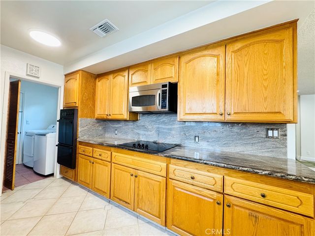 12538 Collins, Valley Village, CA 91607