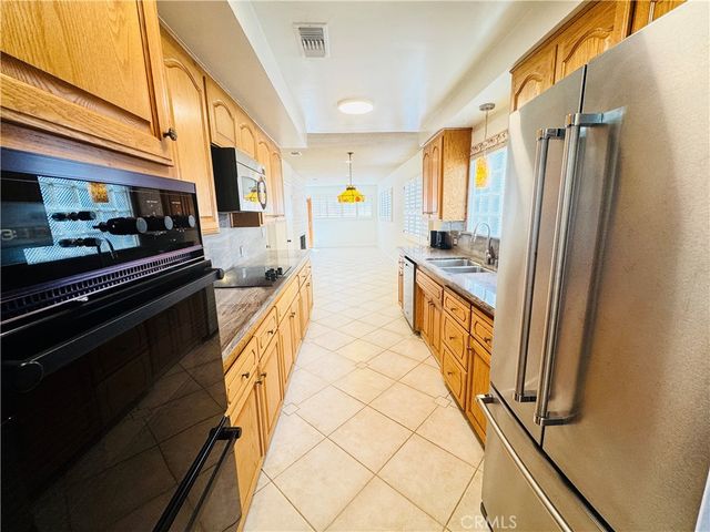 12538 Collins, Valley Village, CA 91607