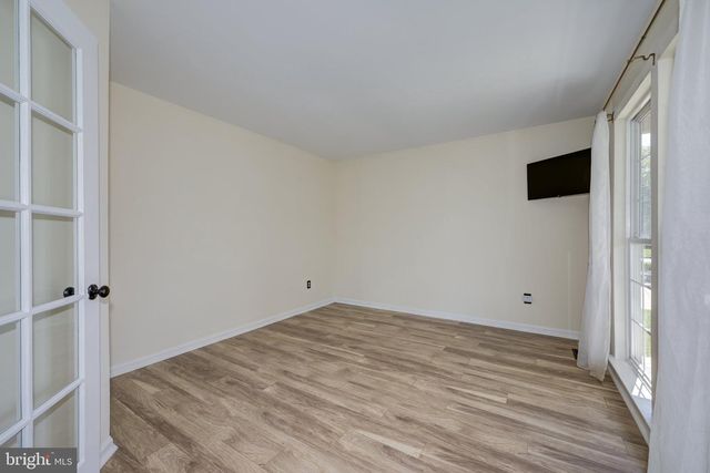 18 CANIDAE ST, Burlington, NJ 08016