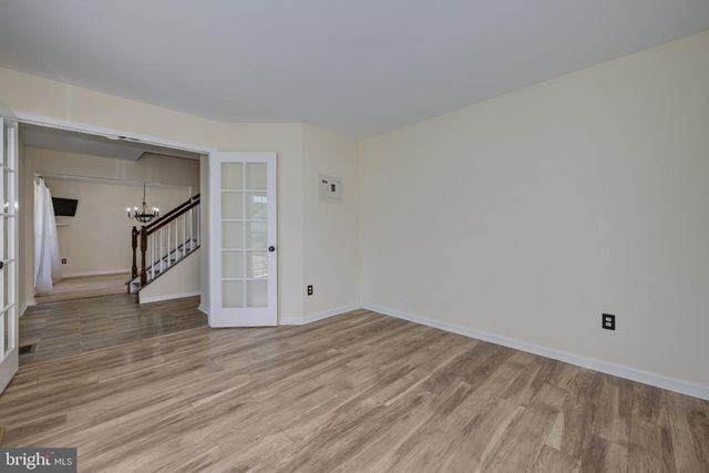18 CANIDAE ST, Burlington, NJ 08016