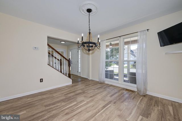 18 CANIDAE ST, Burlington, NJ 08016