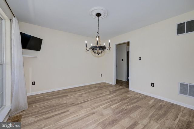 18 CANIDAE ST, Burlington, NJ 08016