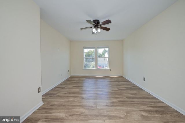 18 CANIDAE ST, Burlington, NJ 08016