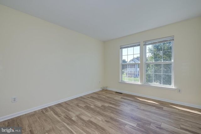 18 CANIDAE ST, Burlington, NJ 08016