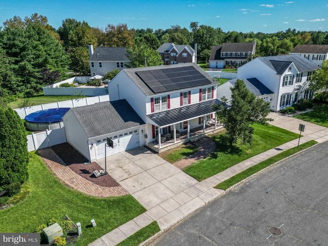18 CANIDAE ST, Burlington, NJ 08016