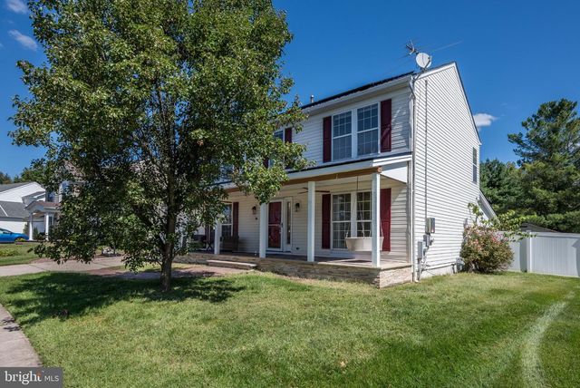 18 CANIDAE ST, Burlington, NJ 08016