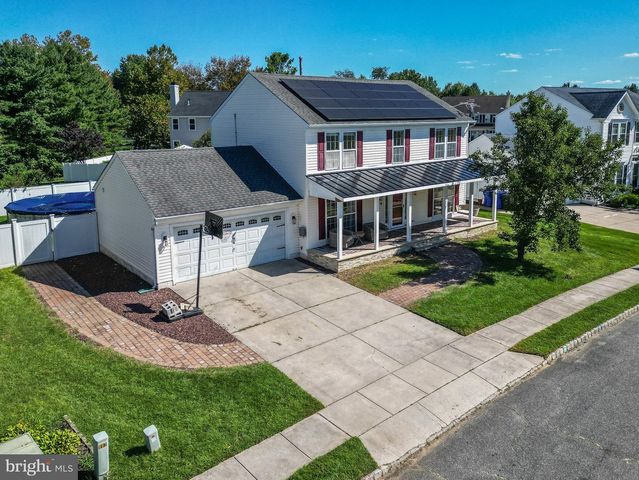 18 CANIDAE ST, Burlington, NJ 08016
