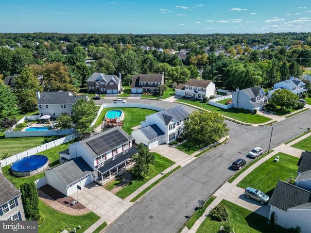 18 CANIDAE ST, Burlington, NJ 08016