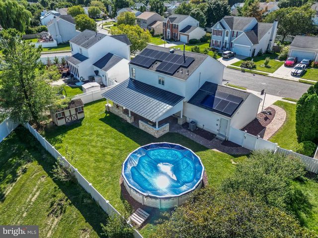 18 CANIDAE ST, Burlington, NJ 08016