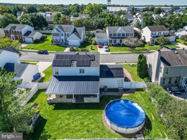 18 CANIDAE ST, Burlington, NJ 08016