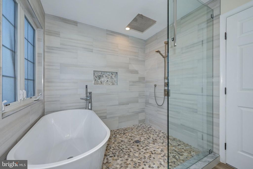 18 CANIDAE ST, BURLINGTON, NJ 08016 — photo 3