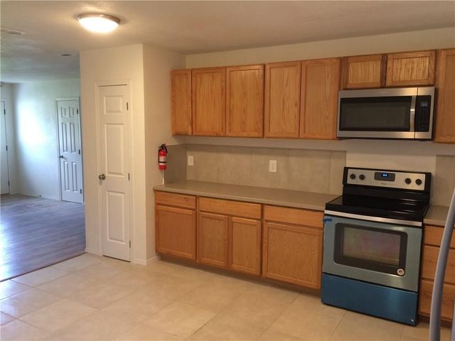600 Pacific Street E, Honey Grove, TX 75446