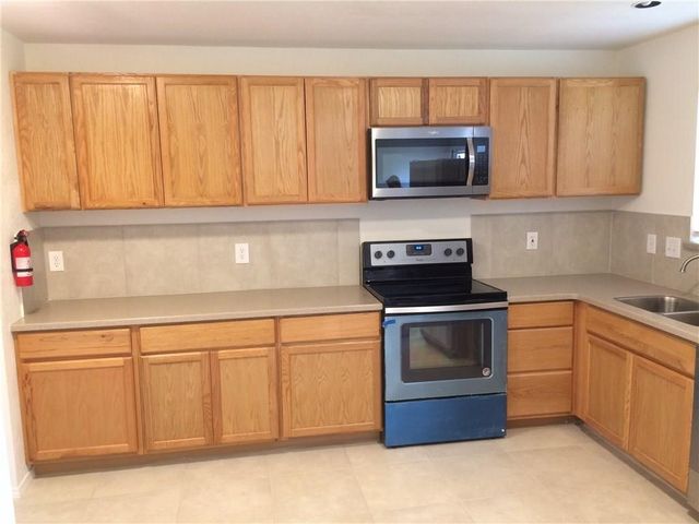 600 Pacific Street E, Honey Grove, TX 75446