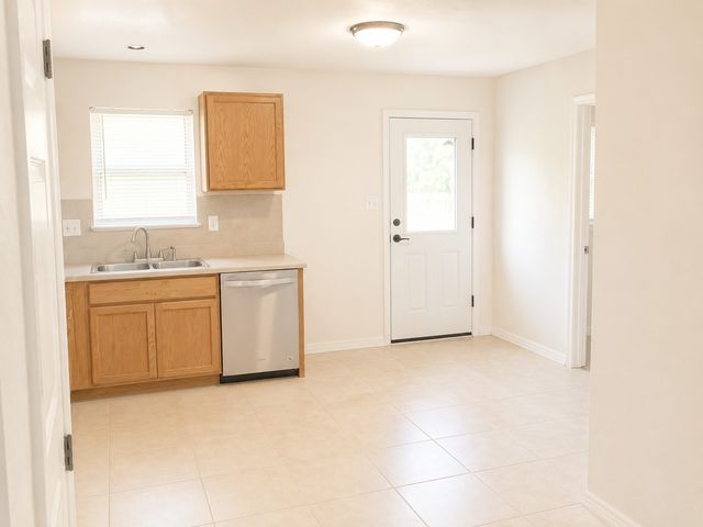 600 Pacific Street E, Honey Grove, TX 75446
