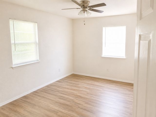 600 Pacific Street E, Honey Grove, TX 75446
