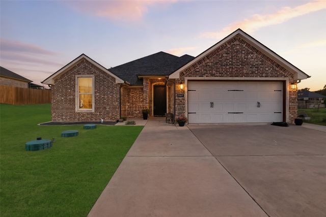 5007 Terlingua Drive, Granbury, TX 76048