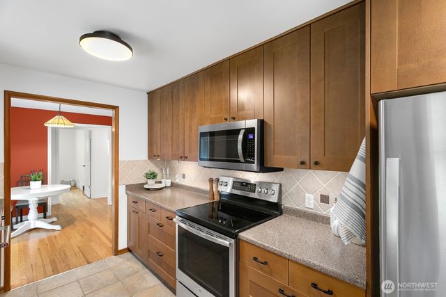 16915 22nd Avenue SW, Burien, WA 98166